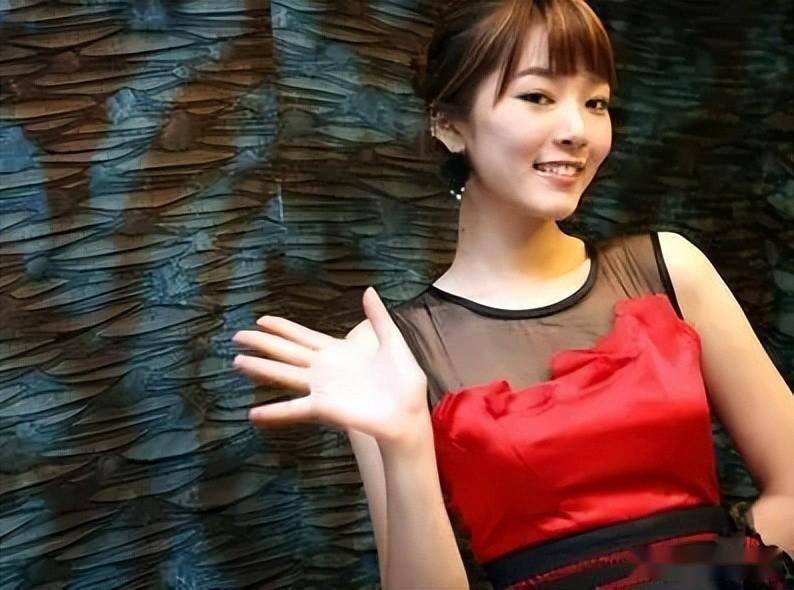 小苹果mv裴涩琪版电影苹果电影未删版-第2张图片-太平洋在线下载